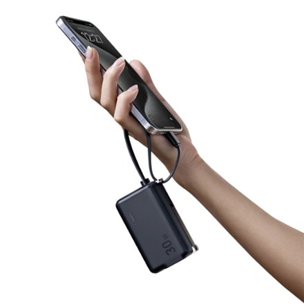 Anker Power Bank (30W, Fusion, Built-In Lightning Cable) 2