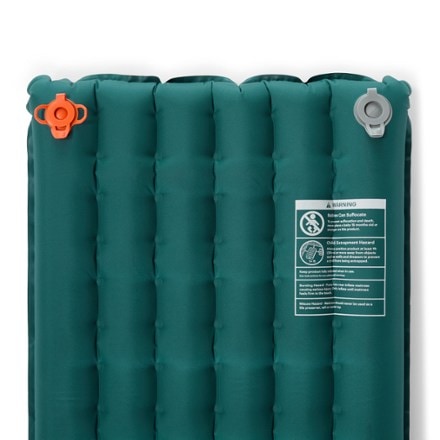 REI Co-op Traverse Insulated Air Pad Air valve