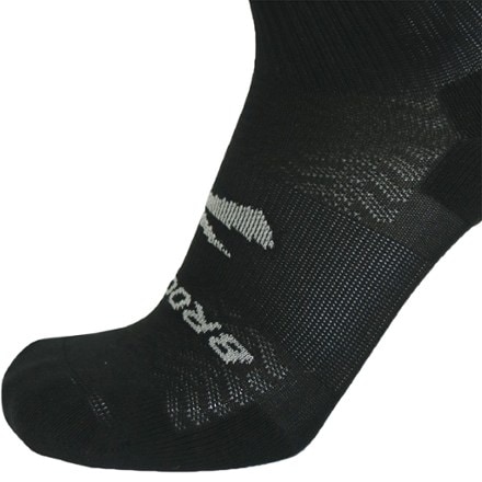 Brooks Run-In Crew Socks - 3 Pairs 4