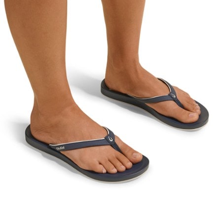 OluKai Uiki Flip-Flops - Women's 5