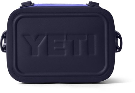 YETI Hopper Flip 8 Soft Cooler 7