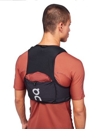 On Ultra Hydration Vest 2