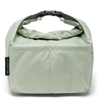 Mountain Hardwear Camp 4 Chalk Bucket 2