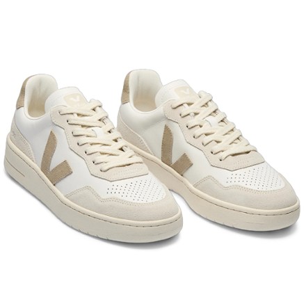 VEJA V-90 Shoes - Men's 1