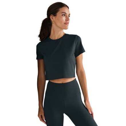 RHONE Serene Cropped Shirt - Women's 1