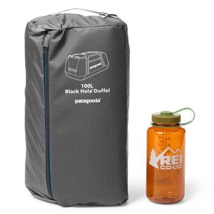 Patagonia Black Hole Duffel 100 L Stuff sack (32 fl oz. bottle not included)