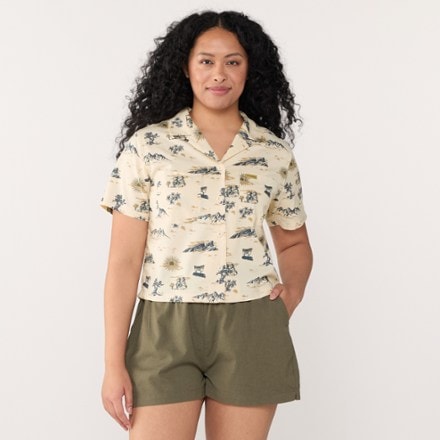 Model info: Height: 5'9" | Chest: 32b | Waist: 30 | Wearing size: M