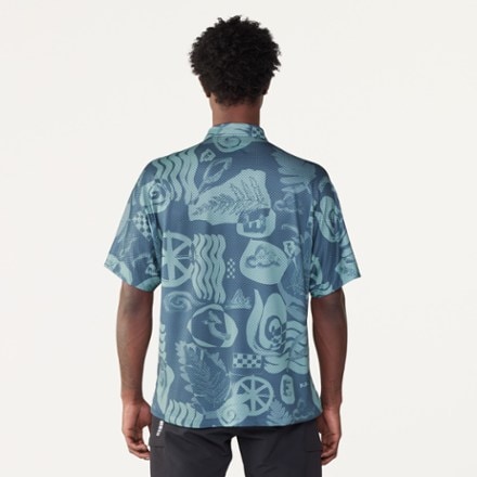 Endura Alltrack Ride Resort Cycling Shirt 2