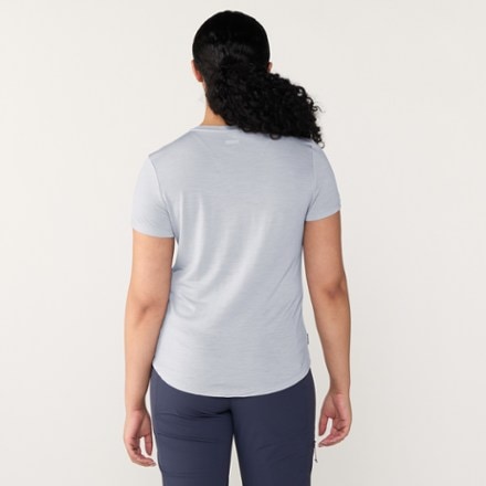 Icebreaker Merino 125 Cool-Lite Sphere III T-Shirt - Women's 2