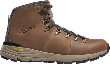 mens walking boots