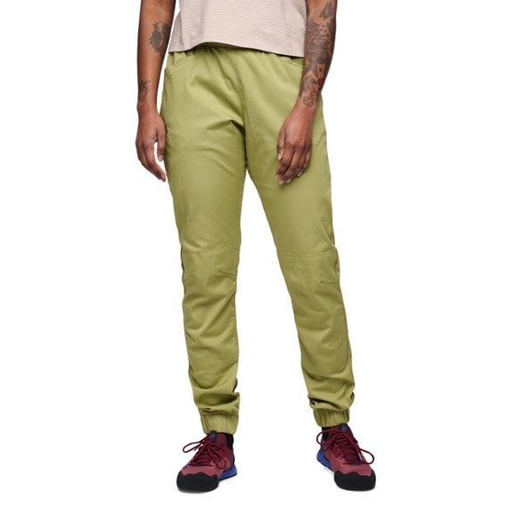 On Body Image of color Cedarwood Green