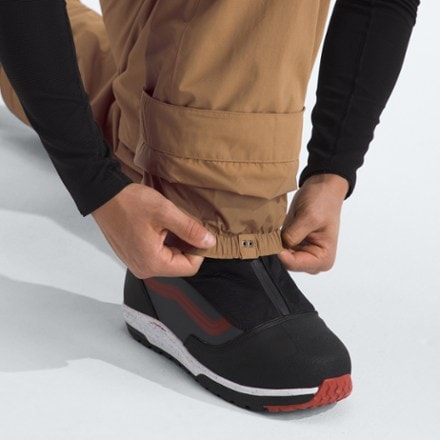 The North Face Blizzardery Cargo Pants - Men's 5