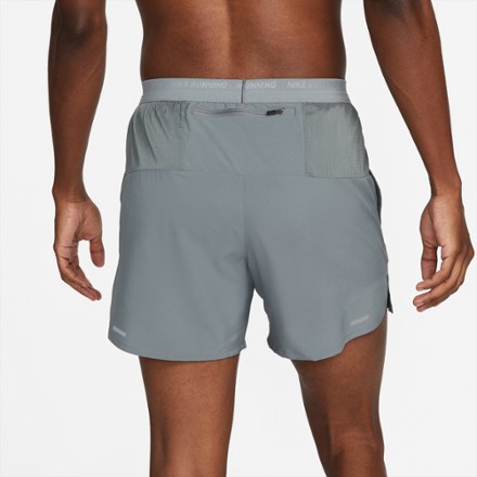 Nike Stride 5" Shorts - Men's 1