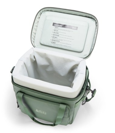 REI Co-op Trailgate 20 L Weekend Cooler Interior