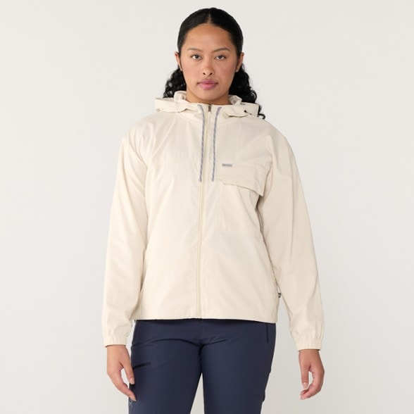 Model info: Height: 5'9" | Chest: 32b | Waist: 30 | Wearing size: M