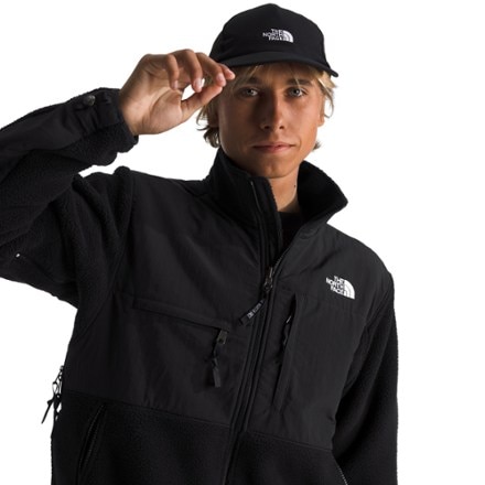 The North Face Retro Denali Jacket - Men's 4