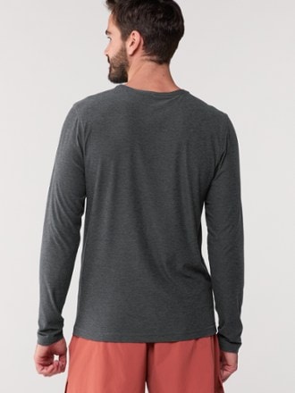 Vuori Long-Sleeve Strato Tech T-Shirt - Men's 2