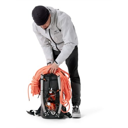 Arc'teryx Alpha FL 30 Pack 6