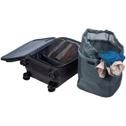 Thule Packable Laundry Bag 4