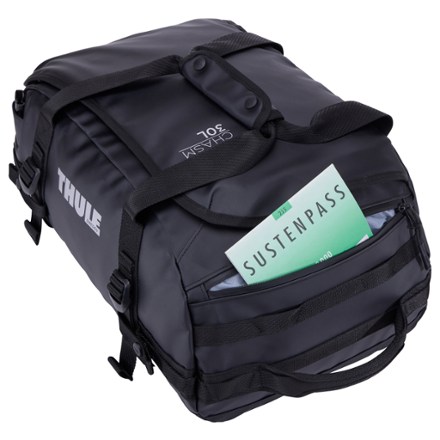 Thule Chasm 30 L Duffel 10