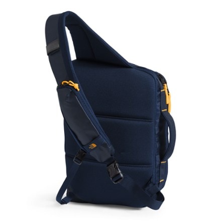 The North Face Base Camp Voyager Sling 2