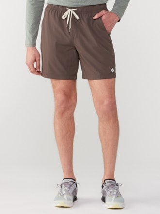 Vuori Kore Shorts - Men's 7.5" Inseam 1