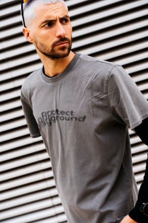 Location Image of color Grey