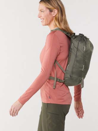 REI Co-op Flash 18 Pack 2