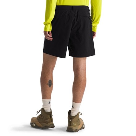 The North Face Basin 7" Shorts - Men's 2