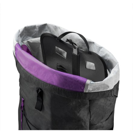 La Sportiva Challenger 28 Pack 4