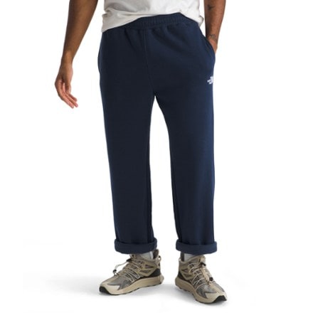 The North Face Evolution Straight Leg Sweatpants - Men's 1