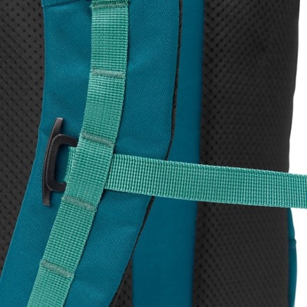 REI Co-op Trailmade 10 Hydration Pack 8