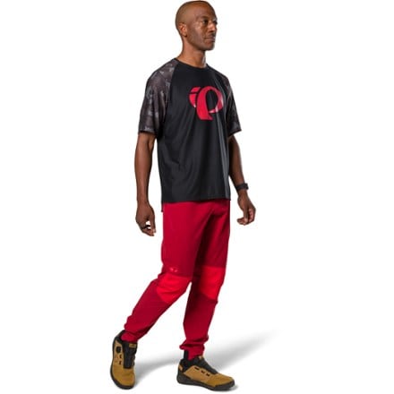 PEARL iZUMi Elevate Bike Jersey - Men's 3