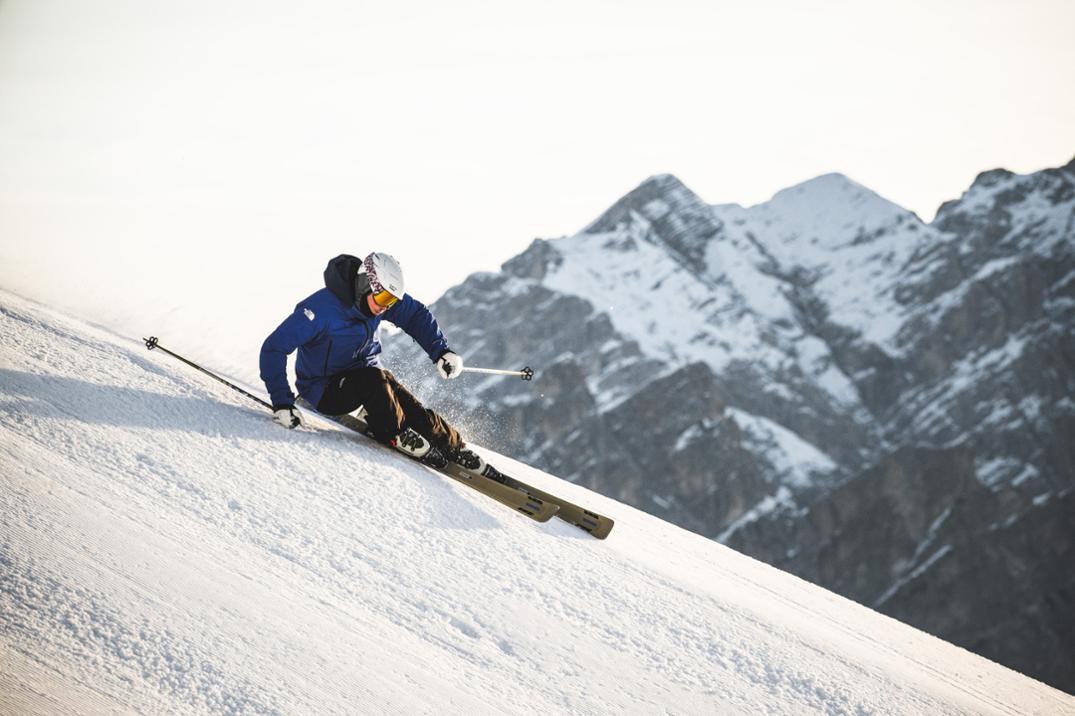 Location Image for Vantage 2 Mips Snow Helmet