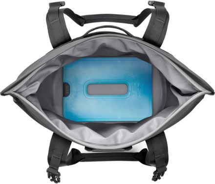 YETI Hopper M15 Tote Soft Cooler 8