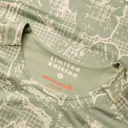 Endura LTD Grid Floral Printed Long-Sleeve Bike T-Shirt - Men's 8