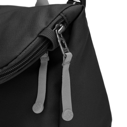 Pacsafe GO Anti-theft Saddle Crossbody 10