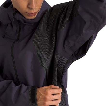 The North Face HKe Spectra GORE-TEX Mountain Light Jacket 5