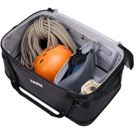 Thule Chasm Gear Hauler 55 L 5