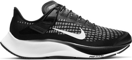 nike air zoom women's running shoes