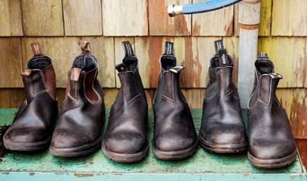 Blundstone Original Chelsea Boots In Use (Stout Brown)