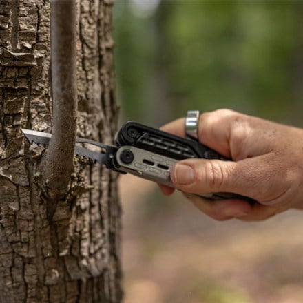 Gerber Stakeout Spark Multi-Tool 10