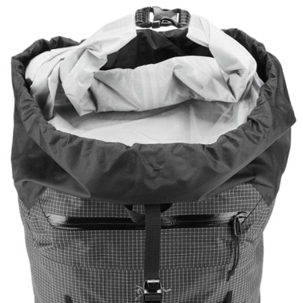 Arc'teryx Alpha FL 30 Pack 4