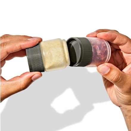 OXO Outdoor Spice Shaker Set - Package of 4 5
