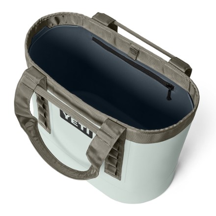 YETI Camino 35 Carryall 3