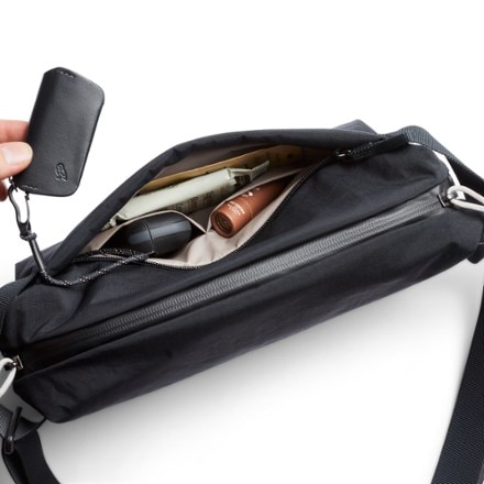 Bellroy Lite Sling 7 L 6