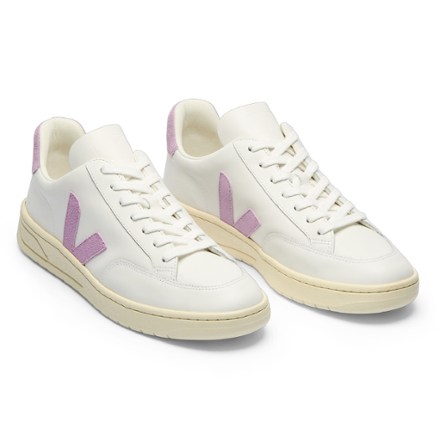 VEJA V-12 Shoes - Women's 1