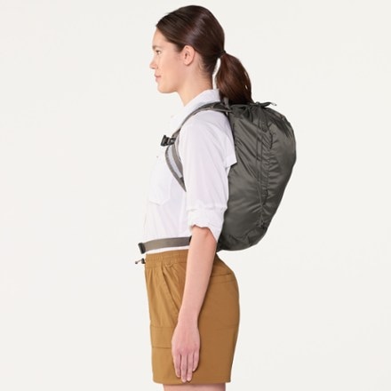 REI Co-op Flash 18 Pack 6