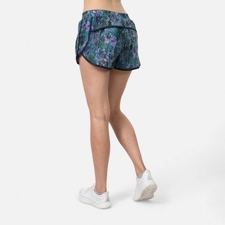 Kari Traa Vilde Shorts - Women's 2