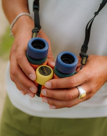 Nocs Provisions Nocs x National Audubon Society Field Issue 8 x 32 Binoculars Bundle 10